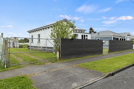Photo of property in 6 Alexandra Street, Marton, 4710