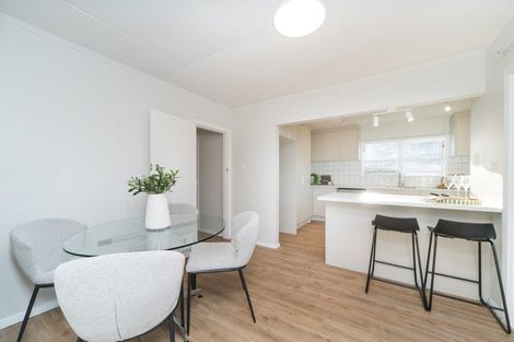 Photo of property in 18 Ashford Avenue, Hokowhitu, Palmerston North, 4410