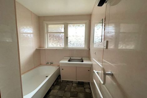 Photo of property in 3 Cowper Street, Milton, 9220