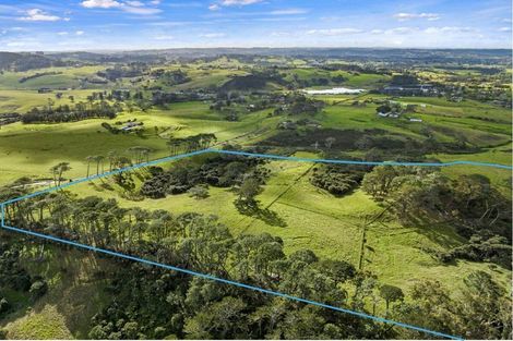 Photo of property in 148 Waitakere Road, Waitakere, Auckland, 0782
