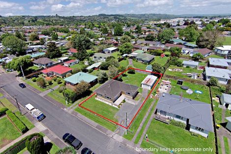 Photo of property in 5 Kerry Place, Papakura, 2110