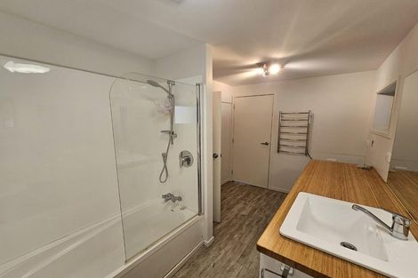 Photo of property in 41 Pohutukawa Avenue, Red Beach, 0932