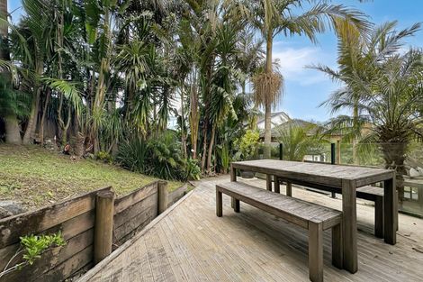 Photo of property in 2/15 Stephanie Close, Glenfield, Auckland, 0629