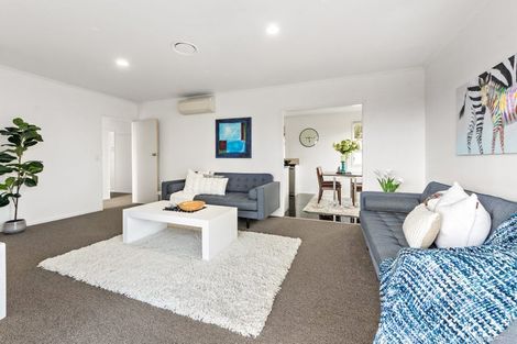 Photo of property in 4 Malmo Place, Massey, Auckland, 0614