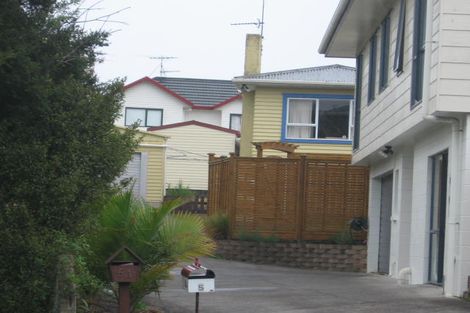 Photo of property in 1/5 Ellice Road, Totara Vale, Auckland, 0629