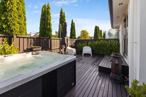 Photo of property in 108 Hawthorne Street, Strowan, Christchurch, 8052