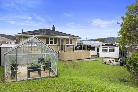 Photo of property in 2 Bella Grove, Naenae, Lower Hutt, 5011