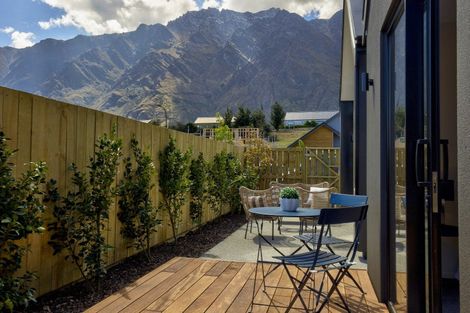 Photo of property in 21 Waterfowl Road, Jacks Point, Queenstown, 9371