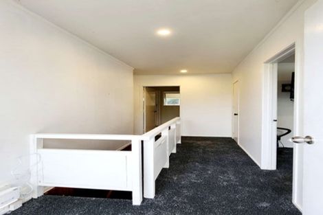Photo of property in 1/63 Girrahween Drive, Totara Vale, Auckland, 0629