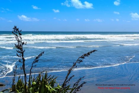 Photo of property in 379 Motutara Road, Muriwai, Waimauku, 0881