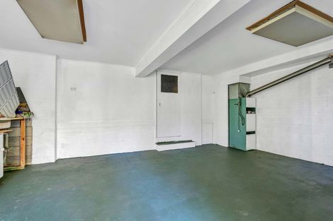 Photo of property in 21b Sequoia Grove, Merrilands, New Plymouth, 4312