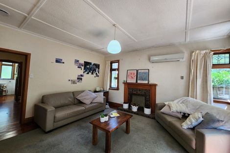 Photo of property in 76 Glenmore Street, Northland, Wellington, 6012