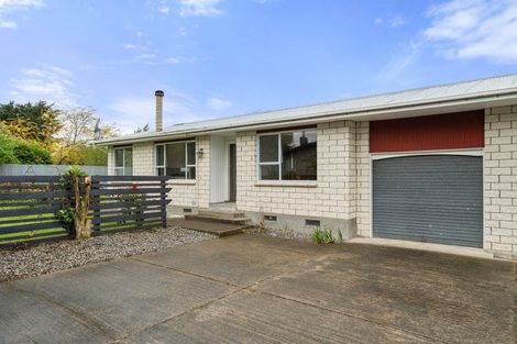 Photo of property in 6a Tait Place, Carterton, 5713