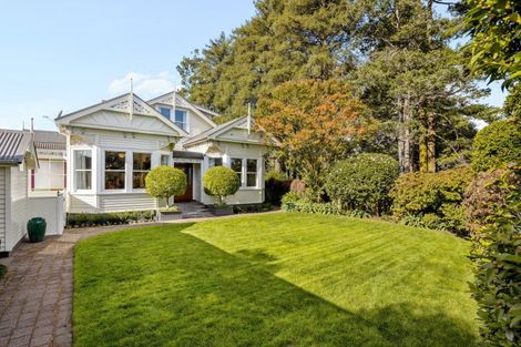 Photo of property in 23 Ruakiwi Road, Hamilton Lake, Hamilton, 3204