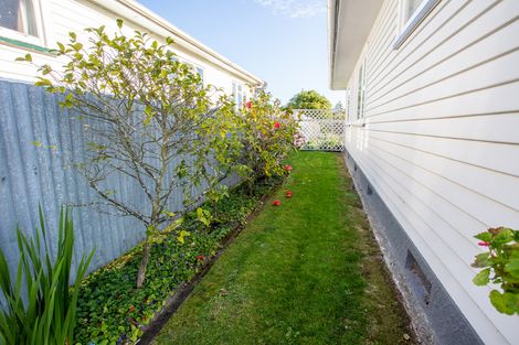 Photo of property in 22 Richmond Road, Carterton, 5713