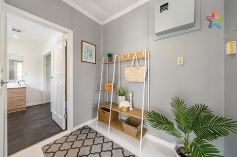 Photo of property in 10 Golf Road, Manor Park, Lower Hutt, 5019