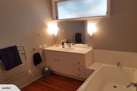 Photo of property in 6 Merchant Avenue, Te Atatu South, Auckland, 0610