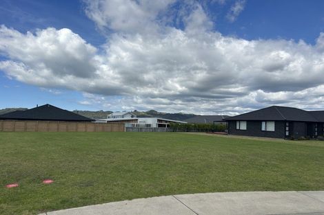 Photo of property in 6 Ronomor Place, Whitianga, 3510