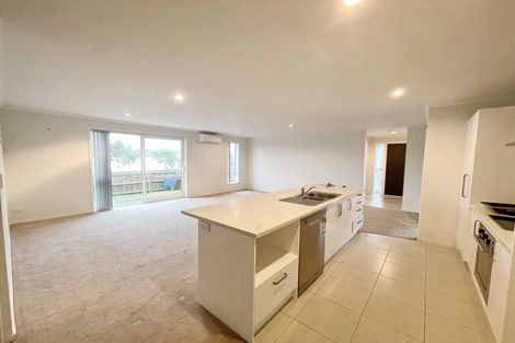 Photo of property in 17 Lamborn Drive, Papakura, 2110