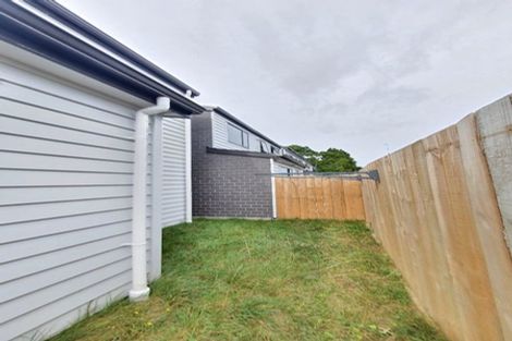 Photo of property in 425d Great South Road, Opaheke, Papakura, 2113
