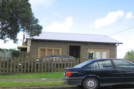 Photo of property in 56 Pleasant Road, Glen Eden, Auckland, 0602