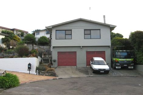 Photo of property in 6 Hillview Crescent, Paparangi, Wellington, 6037