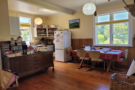 Photo of property in 52 Kitchener Street, Martinborough, 5711