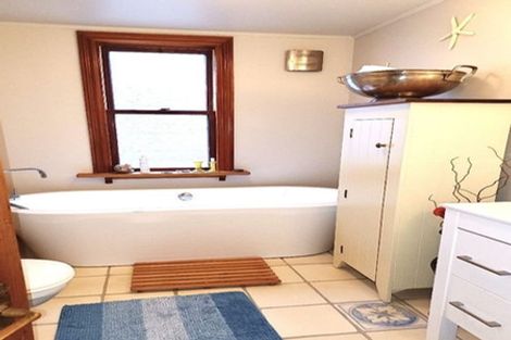 Photo of property in 14 Dorking Road, Brooklyn, Wellington, 6021