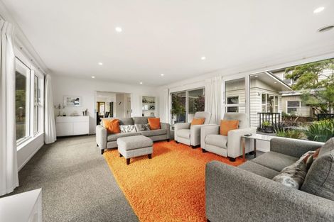 Photo of property in 53 Sunrise Boulevard, Tawa, Wellington, 5028