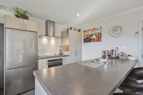 Photo of property in 17 Ragley Way, Rolleston, 7615