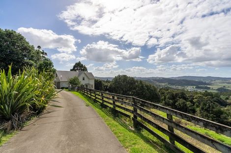Photo of property in 171 Pinchgut Road, Kaukapakapa, 0873