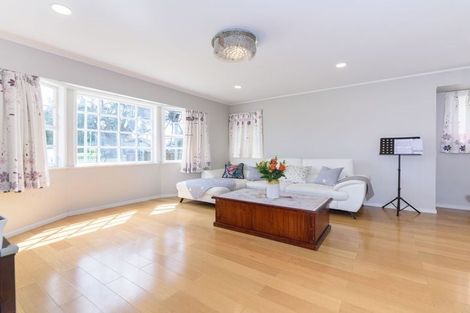 Photo of property in 17 Medina Place, Half Moon Bay, Auckland, 2012