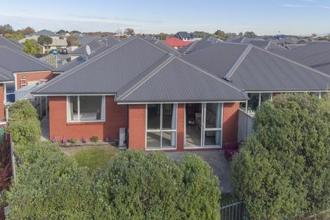 Photo of property in 12a Date Crescent, Aidanfield, Christchurch, 8025