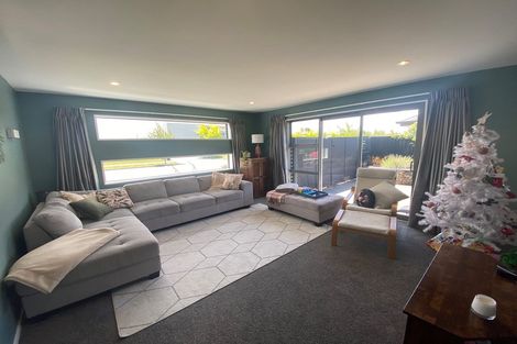 Photo of property in 22 Huntingdon Drive, Rangiora, 7400