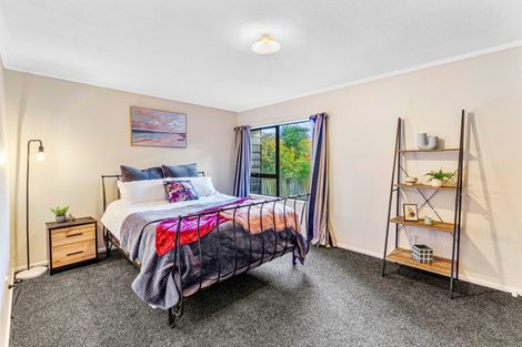Photo of property in 16 The Avenue, Paraparaumu Beach, Paraparaumu, 5032
