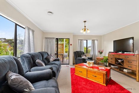 Photo of property in 42 Godley Road, Green Bay, Auckland, 0604