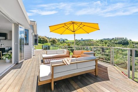 Photo of property in 64 Balboa Drive, Matakatia, Whangaparaoa, 0930