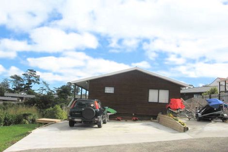 Photo of property in 1/9 Jay Court, Botany Downs, Auckland, 2010
