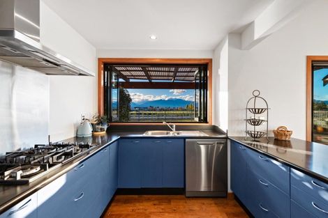 Photo of property in 32 Sarahs Hill, Hahei, Whitianga, 3591