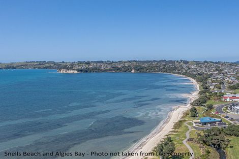 Photo of property in 8 Inca Place, Snells Beach, 0920