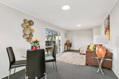 Photo of property in 2/22 Bingara Place, Favona, Auckland, 2024