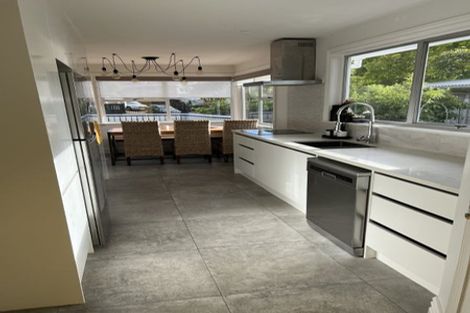 Photo of property in 78 Lantana Road, Green Bay, Auckland, 0604