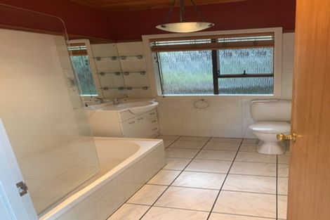 Photo of property in 27 Wairau Road, Forrest Hill, Auckland, 0627