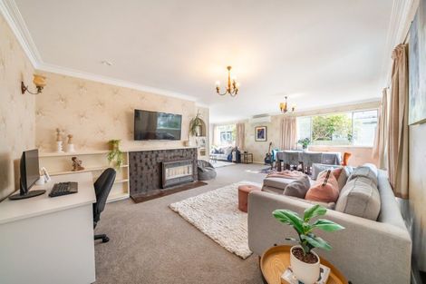 Photo of property in 6 Cruickshank Road, Clouston Park, Upper Hutt, 5018