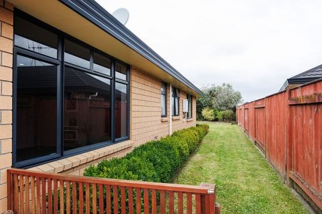 Photo of property in 46 Geneva Terrace, Kelvin Grove, Palmerston North, 4414