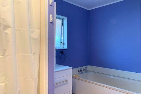 Photo of property in 5 Newington Road, Henderson, Auckland, 0612