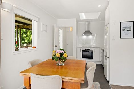 Photo of property in 15 Buckleton Road, Tawharanui Peninsula, Matakana, 0986