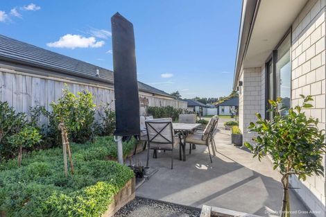 Photo of property in 12 Rehua Place, Waiwhakaiho, New Plymouth, 4312