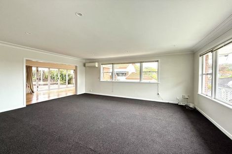 Photo of property in 9 Selwyn Crescent, Forrest Hill, Auckland, 0620
