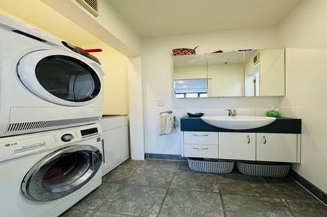 Photo of property in Terrace Garden Apartments, 14e/120 The Terrace, Wellington Central, Wellington, 6011